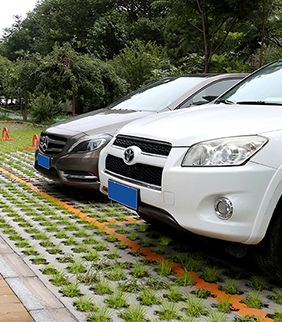 Grass planting floor of high load parking lot